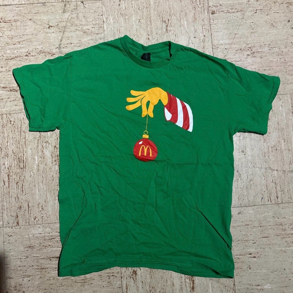 Gildan Green T-Shirt with Festive Design